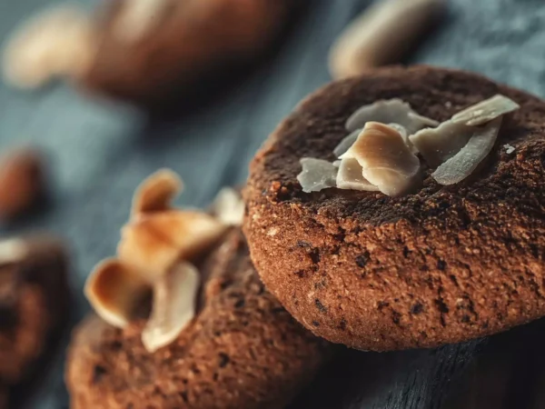 Chiellini frutta secca - ricetta biscotti speziati con cioccolato e mandorle