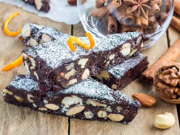 Ricetta del panforte toscano con la frutta e candita Chiellini